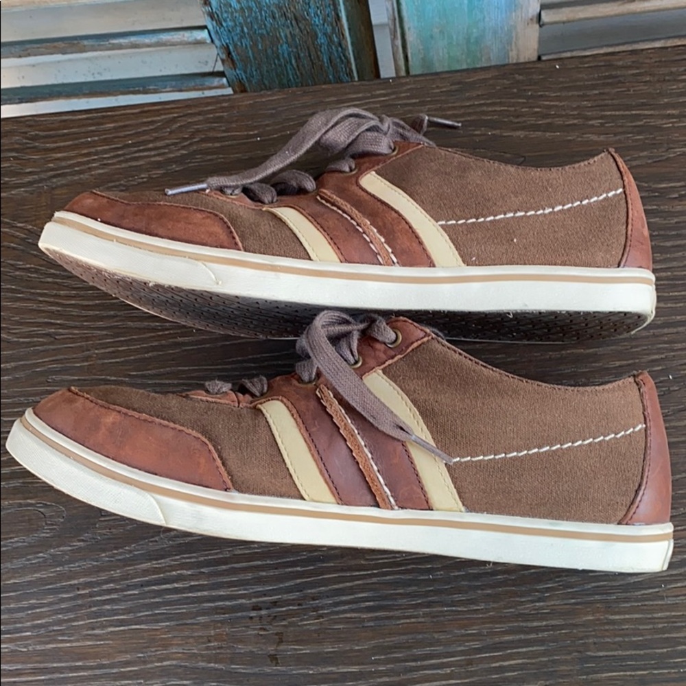 UGG Australia Bryson Grizzly lace sneaker leather - Picture 5 of 11